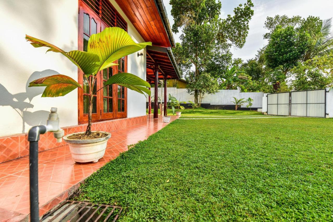 The Senu Grand Villa Hikkaduwa Buitenkant foto