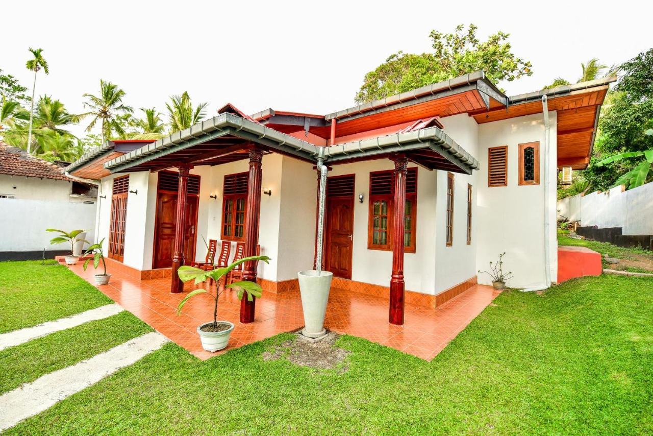 The Senu Grand Villa Hikkaduwa Buitenkant foto