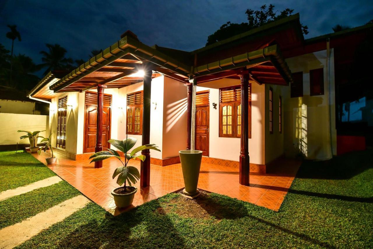 The Senu Grand Villa Hikkaduwa Buitenkant foto